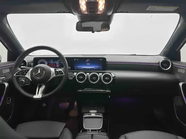 Mercedes-Benz A-Class — Фото автомобиля 15