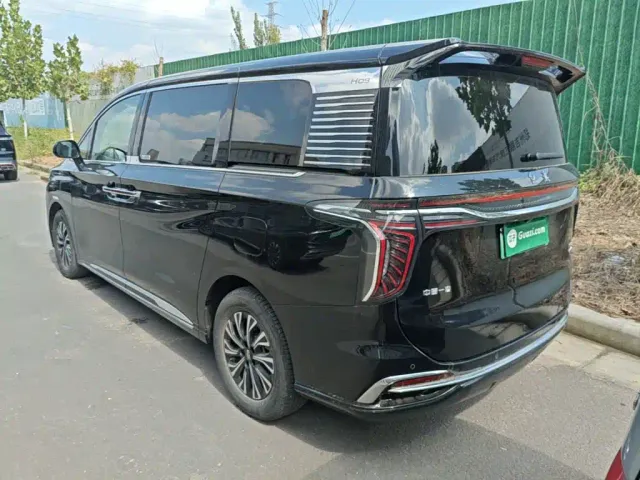 Hongqi HQ9 PHEV — Фото автомобиля 4