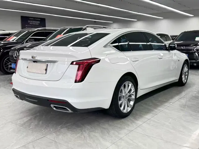 Cadillac CT5 — Фото автомобиля 6