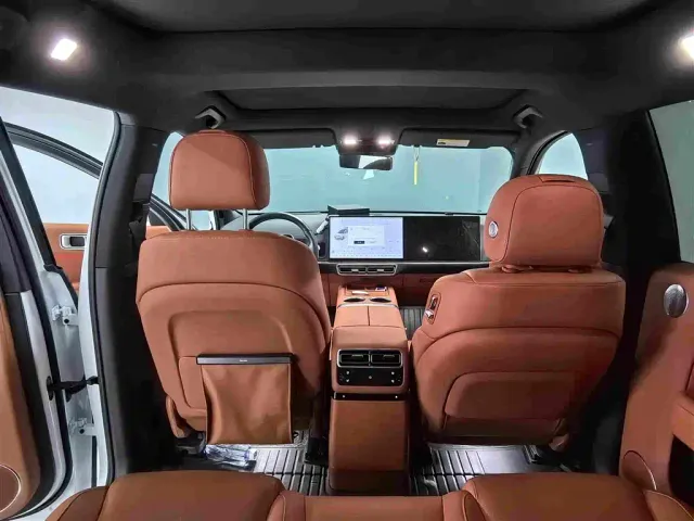 Li Auto L7 — Фото автомобиля 7