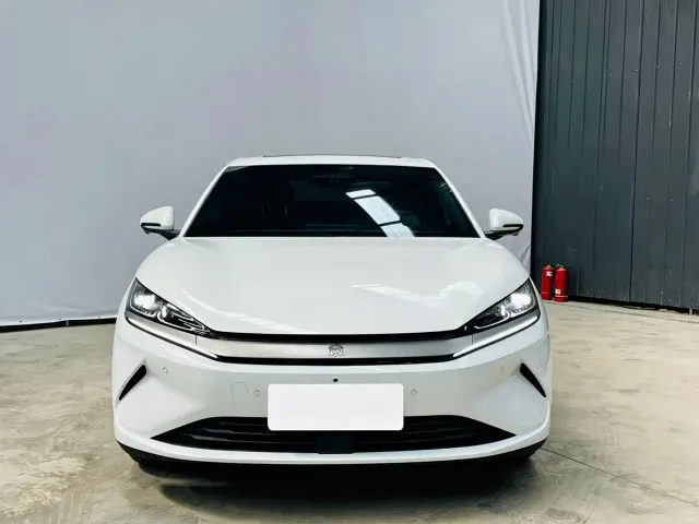 BYD Qin L 2025 EV 470KM Leading Edition — Фото автомобиля 2