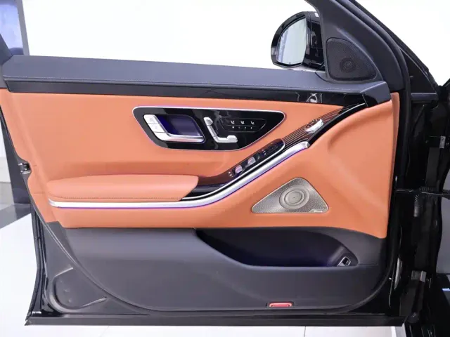 Mercedes-Benz S-Class — Фото автомобиля 18