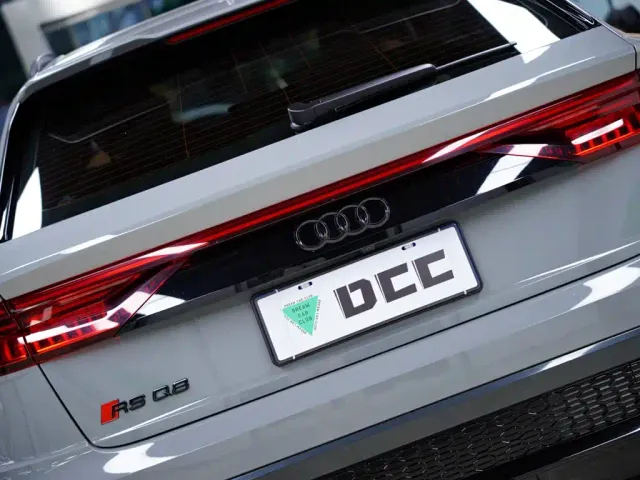 Audi RS Q8 — Фото автомобиля 8
