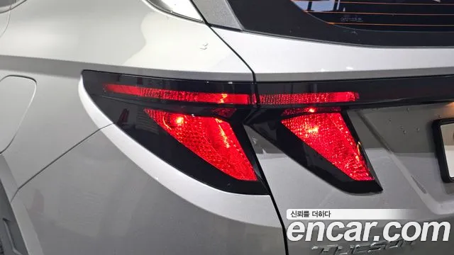 Hyundai Tucson Tucson (NX4) Дизель 2.0 2WD — Фото автомобиля 22