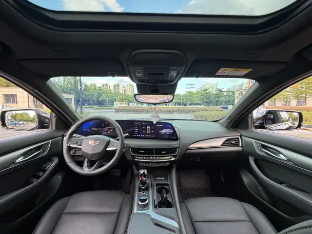 Cadillac CT5 — Фото автомобиля 12