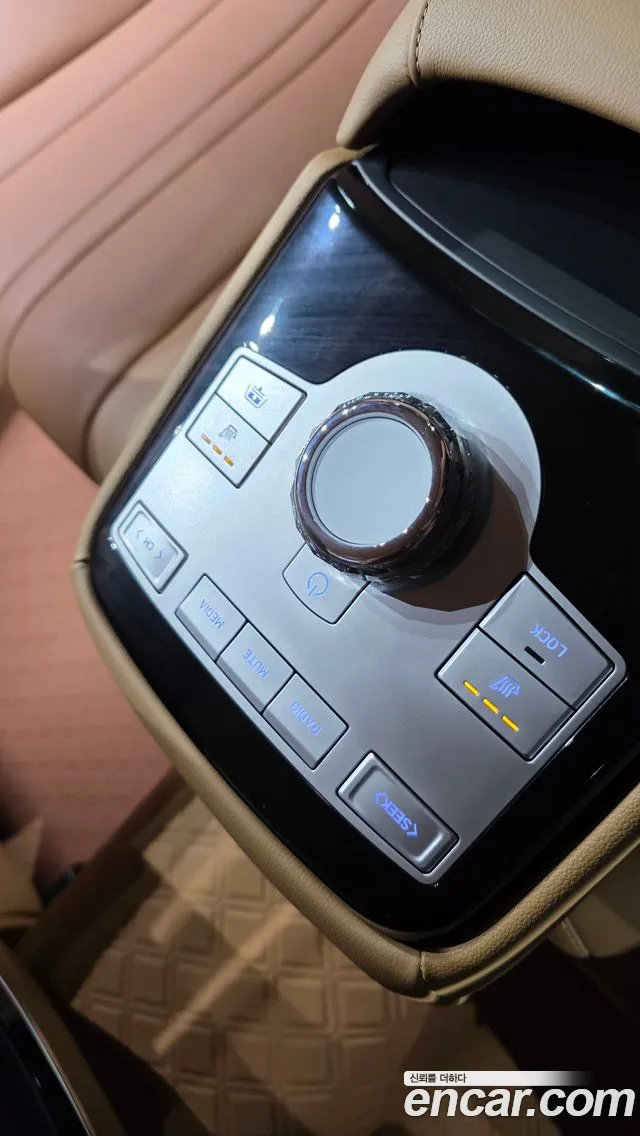 Genesis G80 Бензин 2.5 турбо 2WD — Фото автомобиля 18