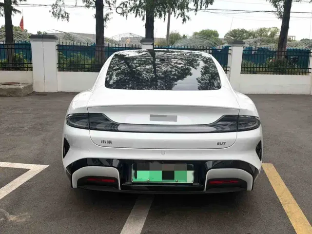 Xiaomi SU7 — Фото автомобиля 7