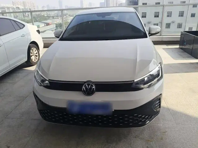 Volkswagen Lavida — Фото автомобиля 2