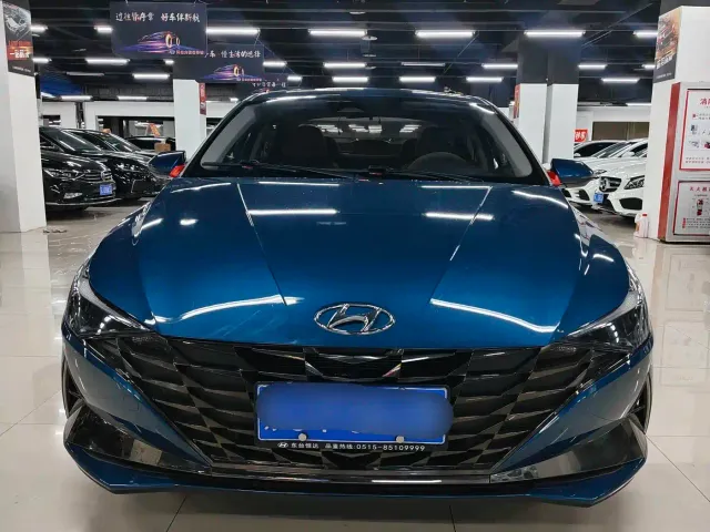 Hyundai Elantra — Фото автомобиля 2