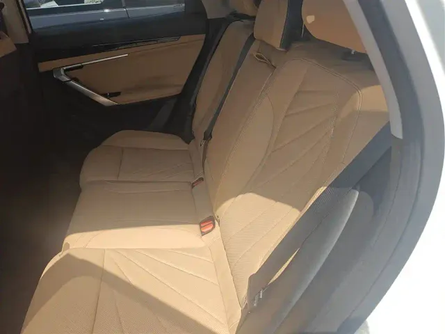 Geely Boyue L — Фото автомобиля 12