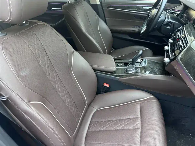 BMW 5 Series — Фото автомобиля 10