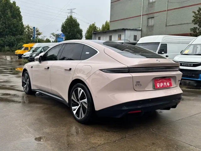 Nio ET5 — Фото автомобиля 6
