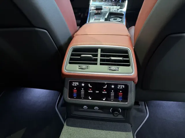 Audi A7L — Фото автомобиля 15