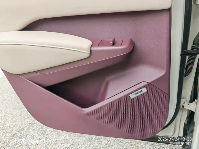 ZEEKR Zeekr X 2024 Model 4-Seat RWD Version — Фото автомобиля 12