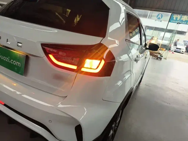 Livan X3 PRO — Фото автомобиля 7