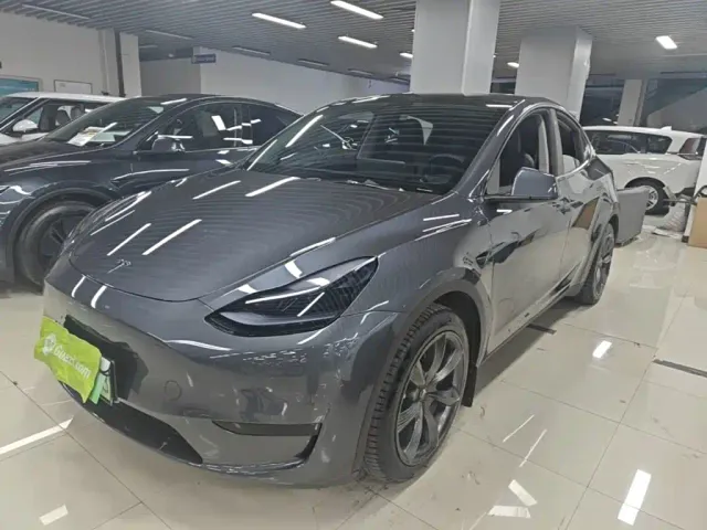 Фотография автомобиля — Tesla Model Y