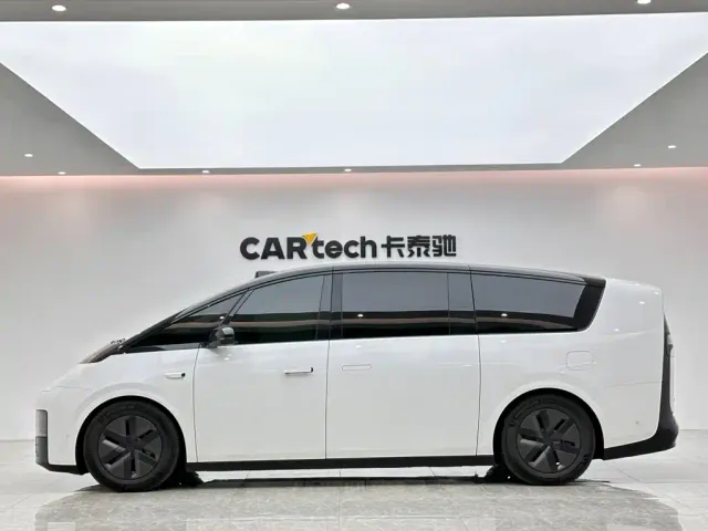 Li Auto MEGA — Фото автомобиля 2