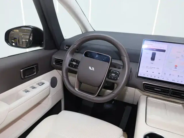 Li Auto MEGA — Фото автомобиля 30