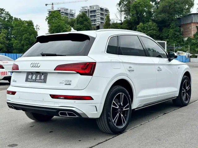 Audi Q5L — Фото автомобиля 9