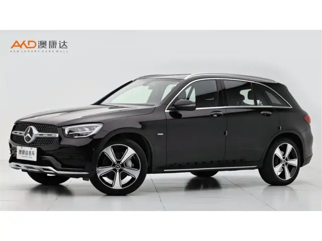 Фотография автомобиля — Mercedes-Benz GLC-Class