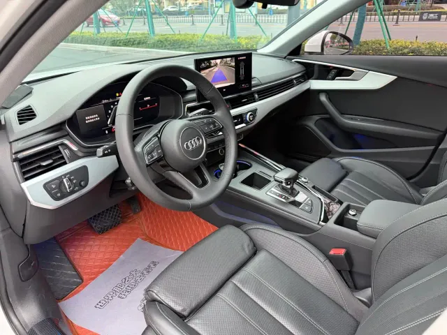 Audi A4L — Фото автомобиля 9