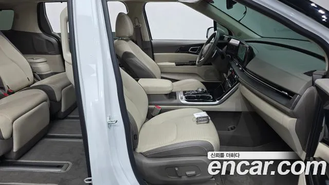 Kia Carnival — Фото автомобиля 16