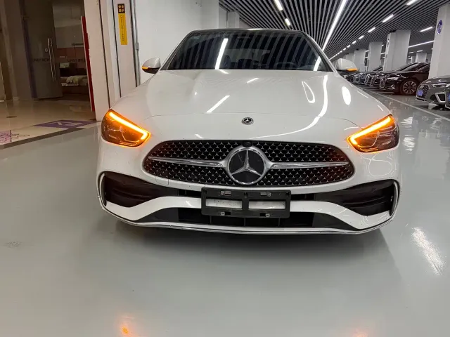 Mercedes-Benz C-Class — Фото автомобиля 2