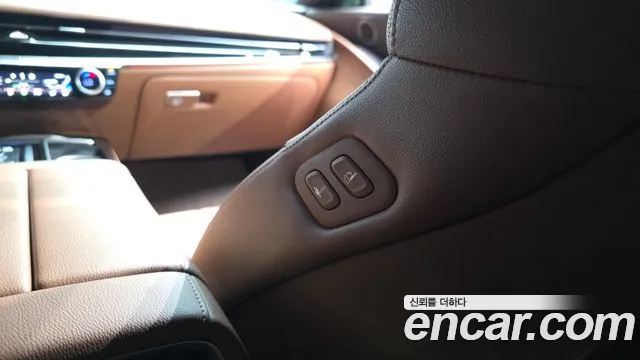 Genesis G80 Бензин 2.5 турбо AWD — Фото автомобиля 27