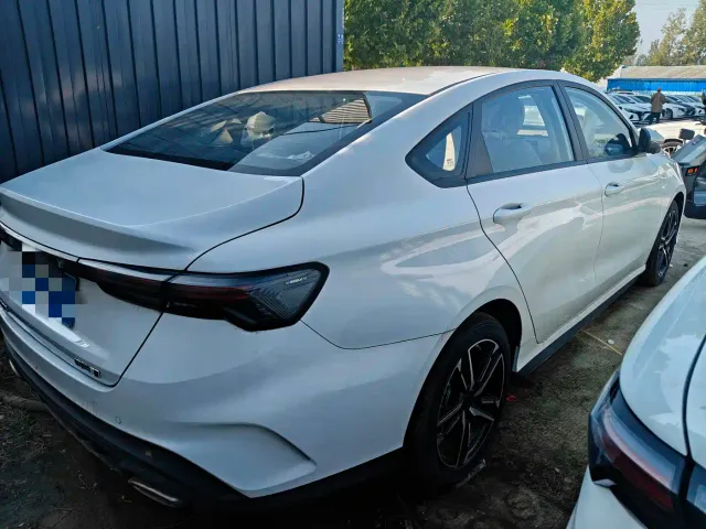 Geely Binrui — Фото автомобиля 9