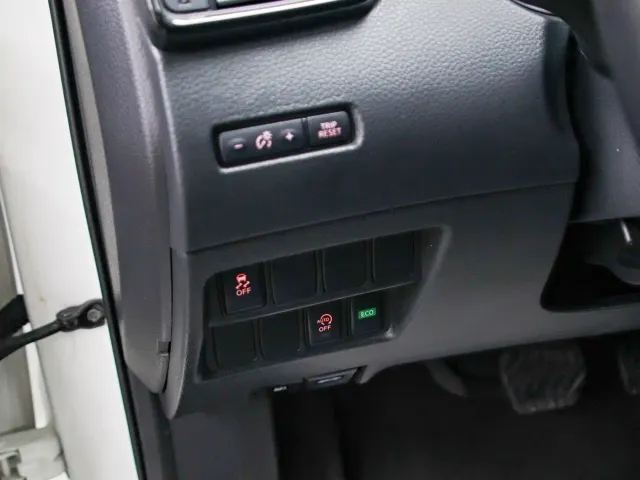 Nissan X-Trail — Фото автомобиля 7