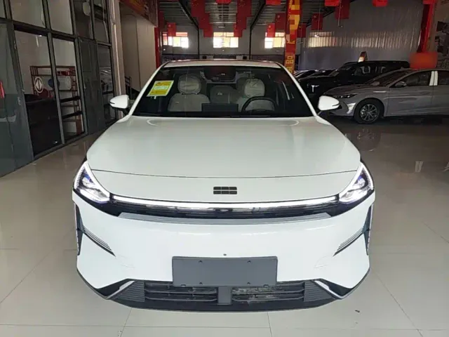 Geely Galaxy L6 — Фото автомобиля 2