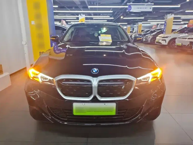 BMW i3 — Фото автомобиля 2