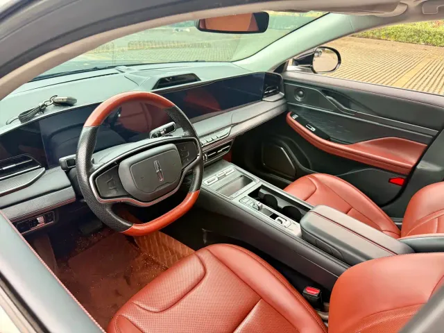 Lincoln Z — Фото автомобиля 12