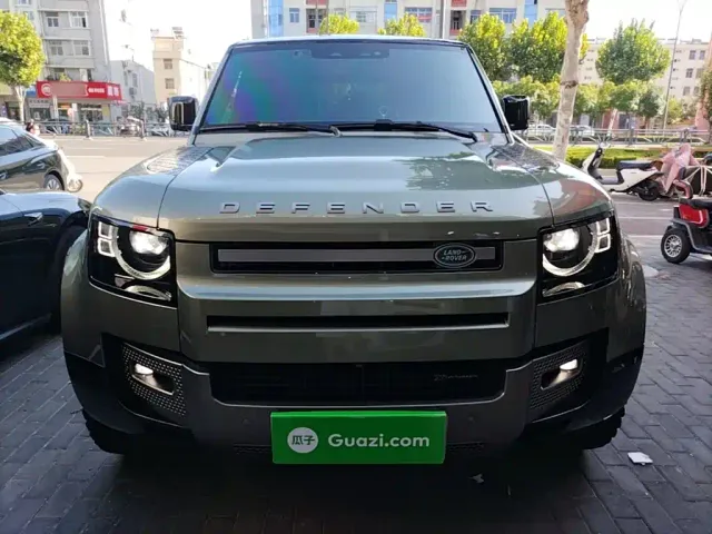 Land Rover Defender — Фото автомобиля 2