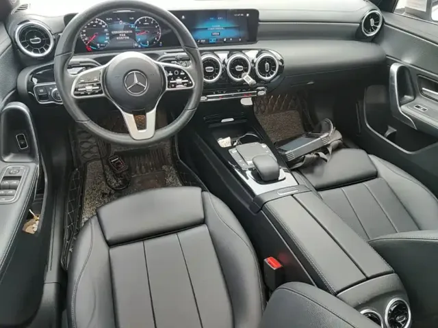 Mercedes-Benz Mercedes-Benz A-Class 2022 A 180 L Sport Sedan — Фото автомобиля 5
