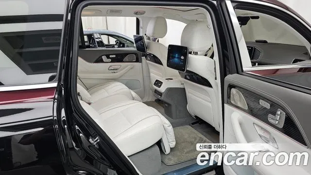 Mercedes-Benz GLS-Class — Фото автомобиля 11