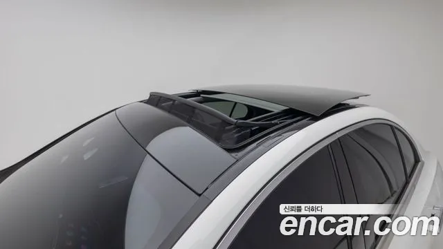 Mercedes-Benz E-Class — Фото автомобиля 12
