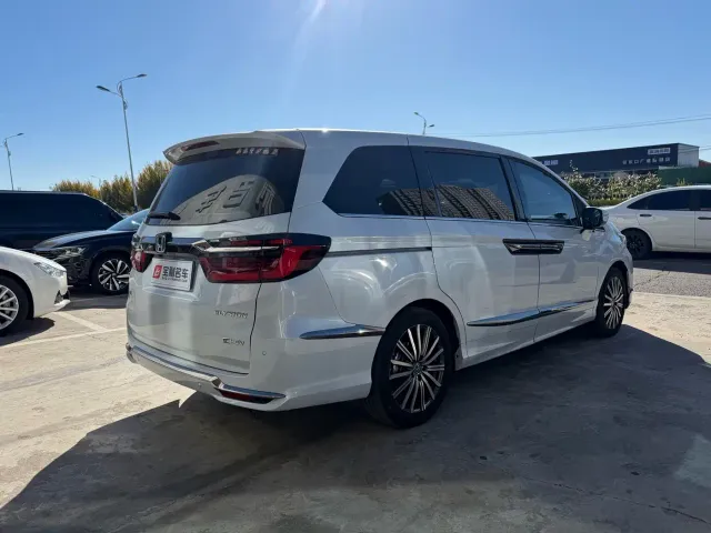 Honda Elysion — Фото автомобиля 5