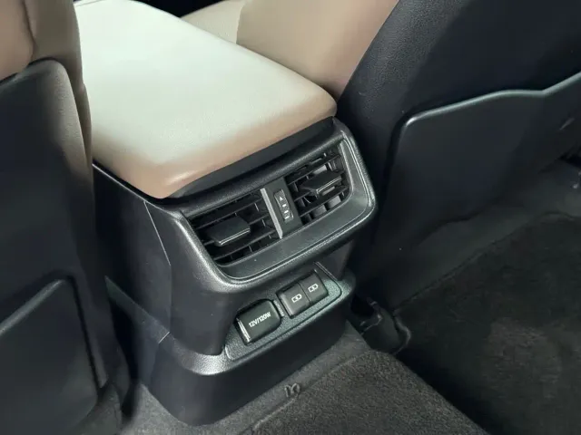 Lexus ES — Фото автомобиля 17