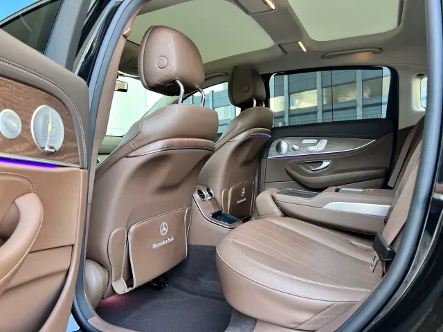 Mercedes-Benz E-Class — Фото автомобиля 9