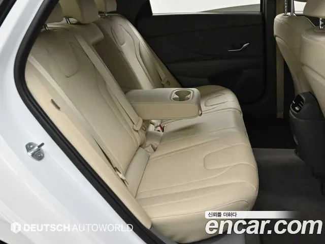 Hyundai Avante CN7 — Фото автомобиля 12