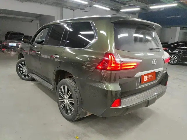 Lexus LX — Фото автомобиля 6