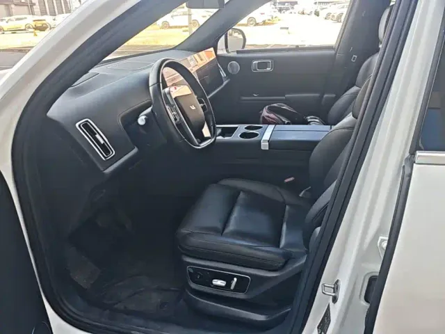 Li Auto L7 — Фото автомобиля 14