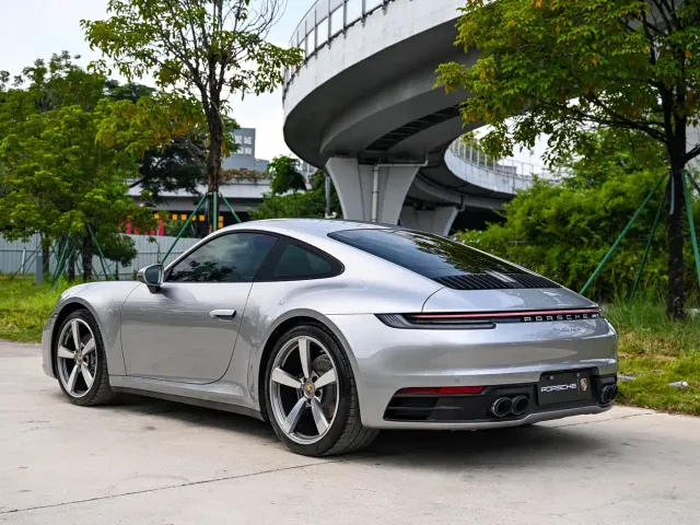 Porsche 911 — Фото автомобиля 3