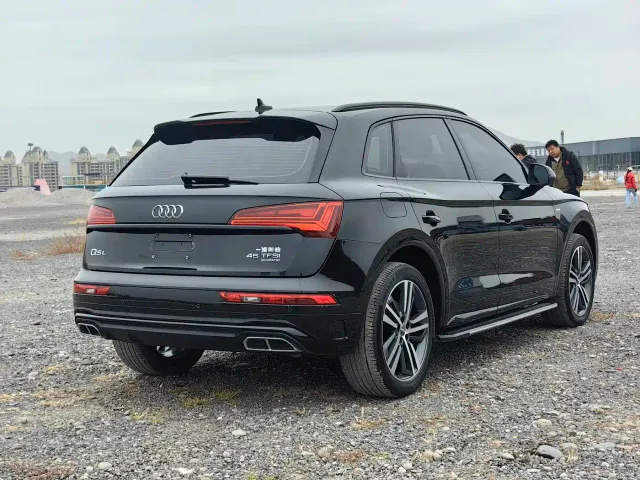 Audi Q5L — Фото автомобиля 4