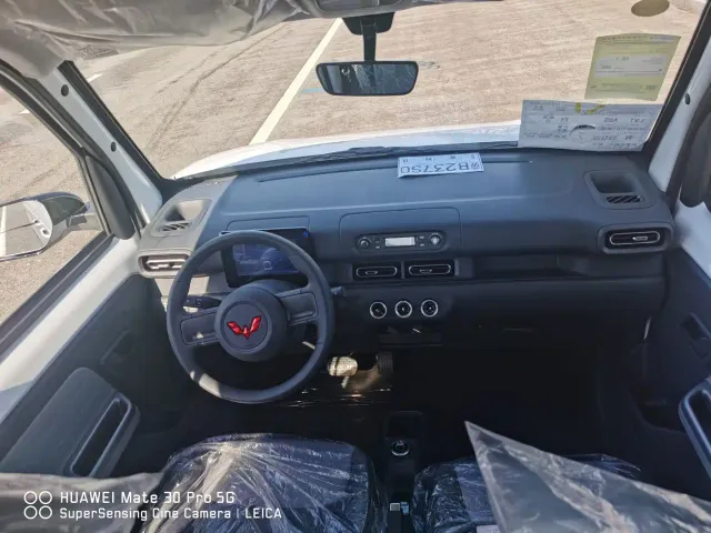Wuling Zhiguang NEV — Фото автомобиля 8