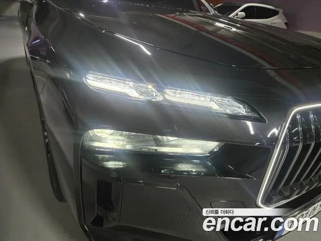 BMW 7 Series G70 — Фото автомобиля 20