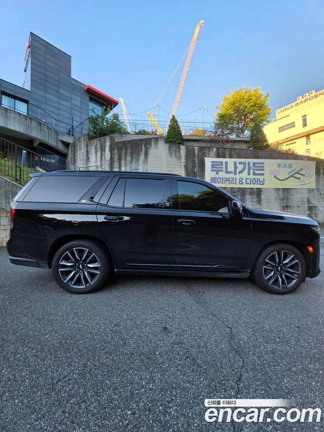 Cadillac Escalade 5th Gen — Фото автомобиля 3