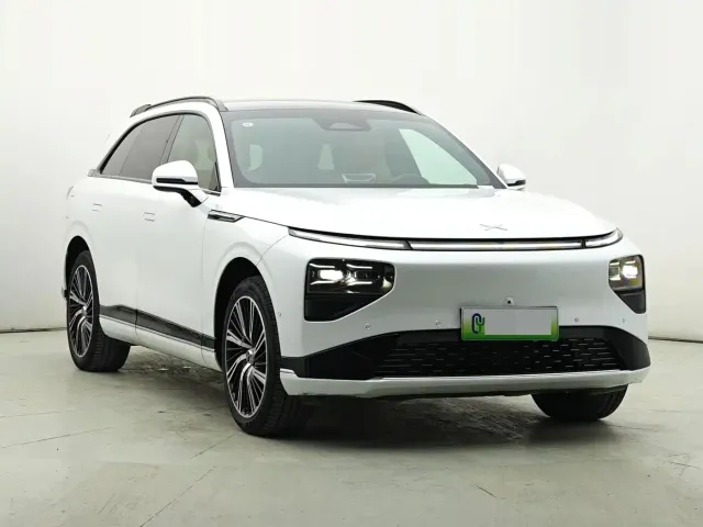 Xpeng G9 — Фото автомобиля 3