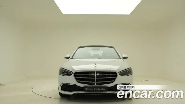 Mercedes-Benz S-Class — Фото автомобиля 3